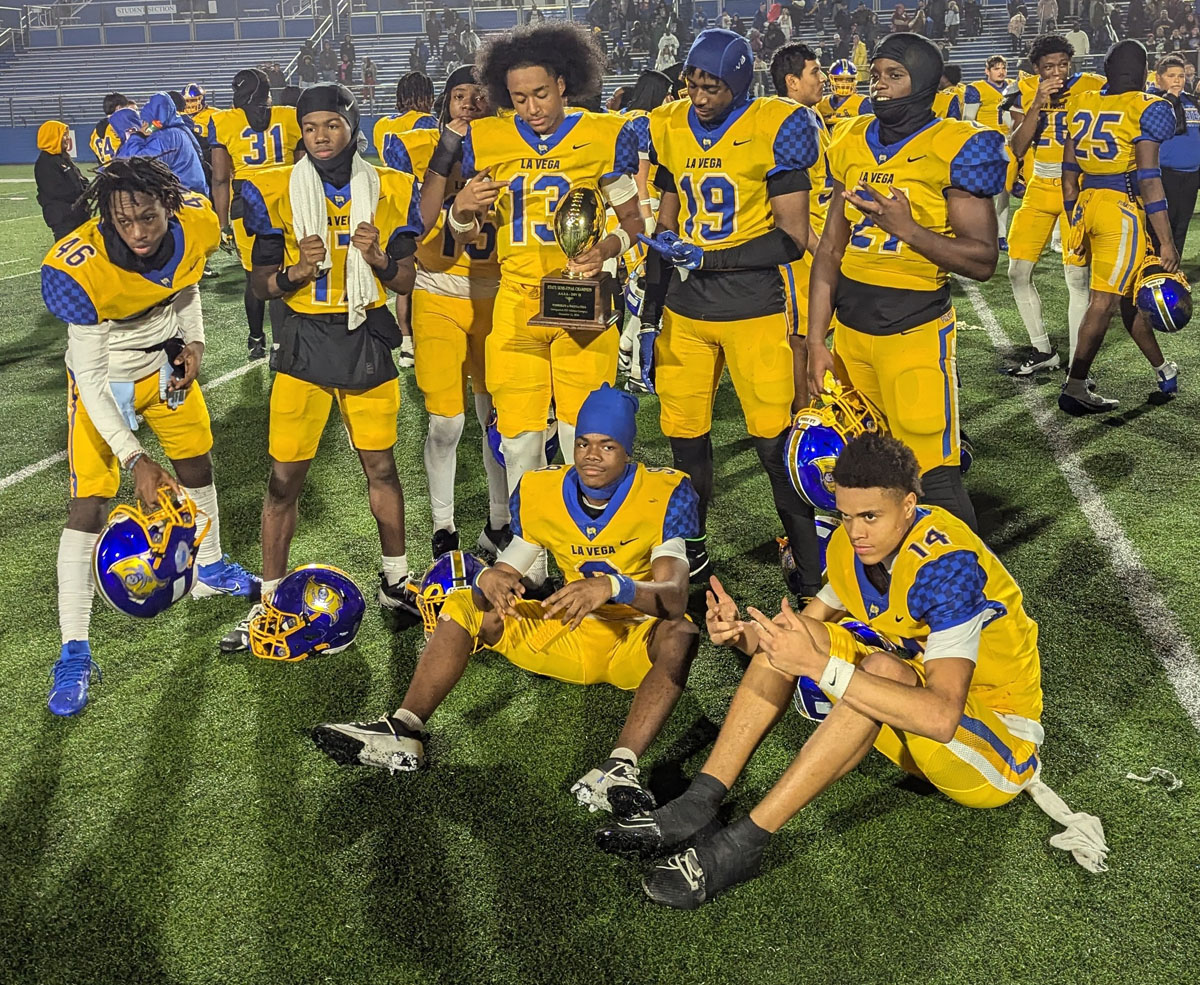 Waco La Vega over Wimberley 2024 Semifinal by Steve Thomas